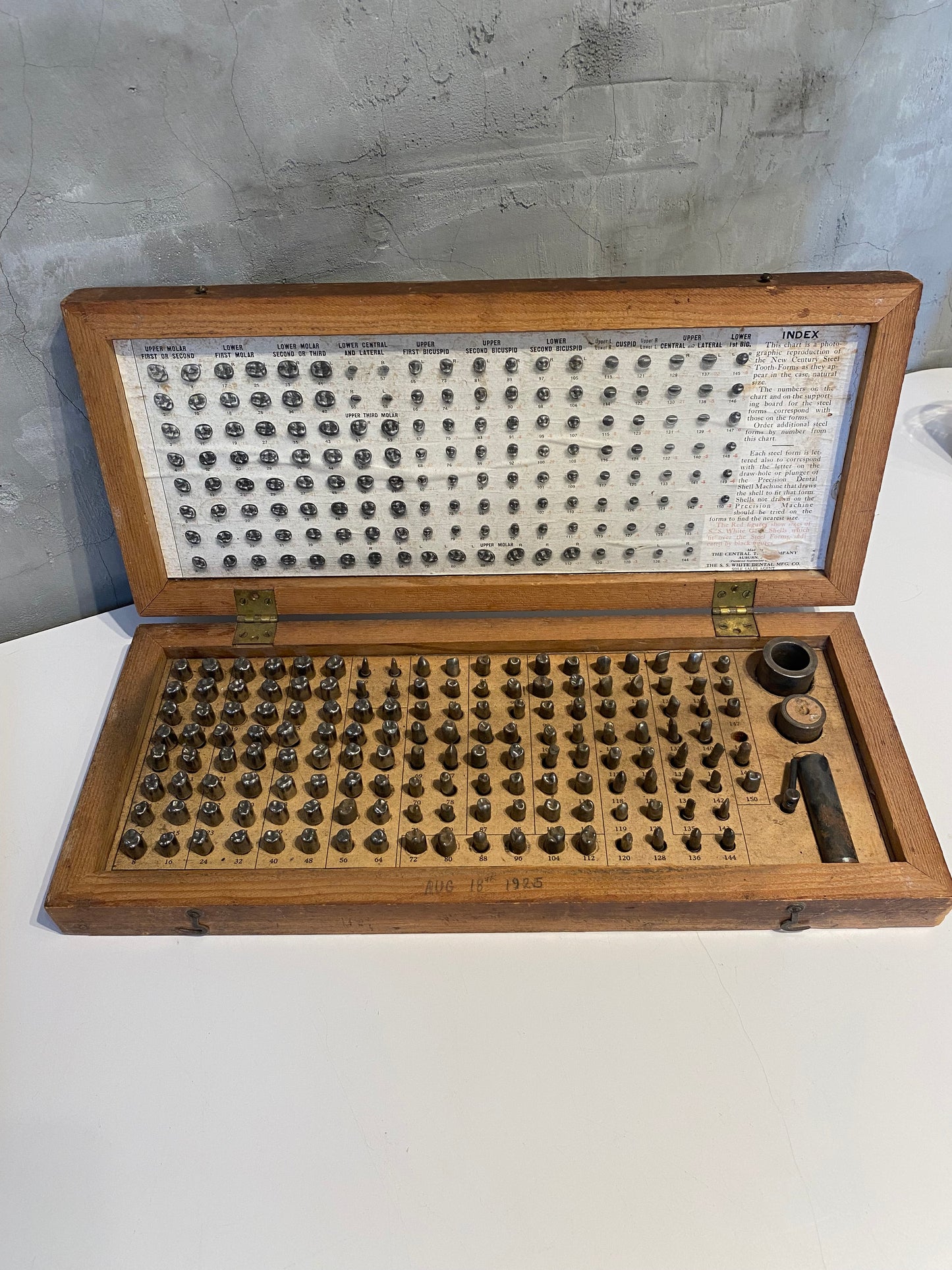 Antique Dental Tooth Forms Kit