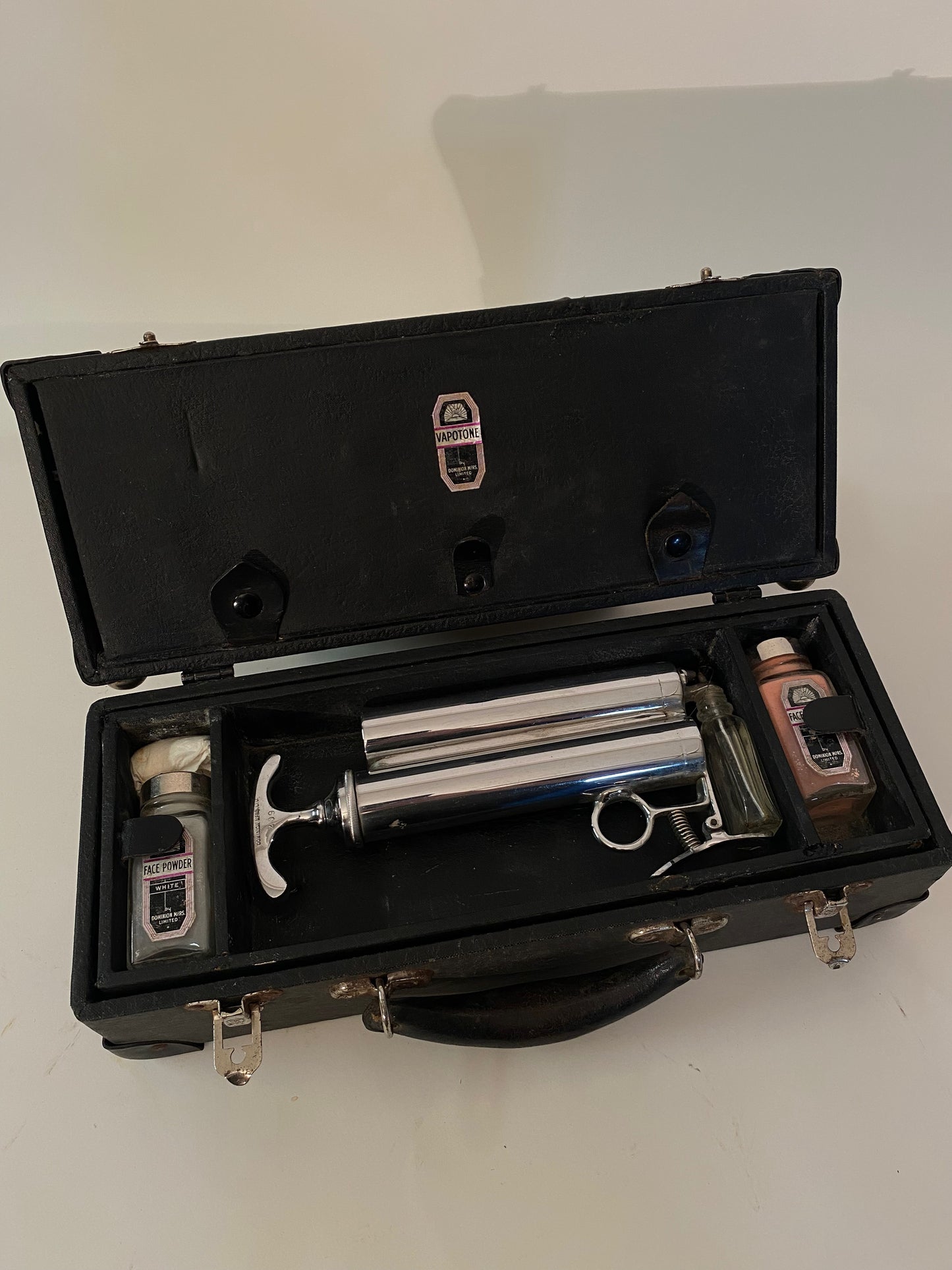 Vintage Mortician Make Up Kit