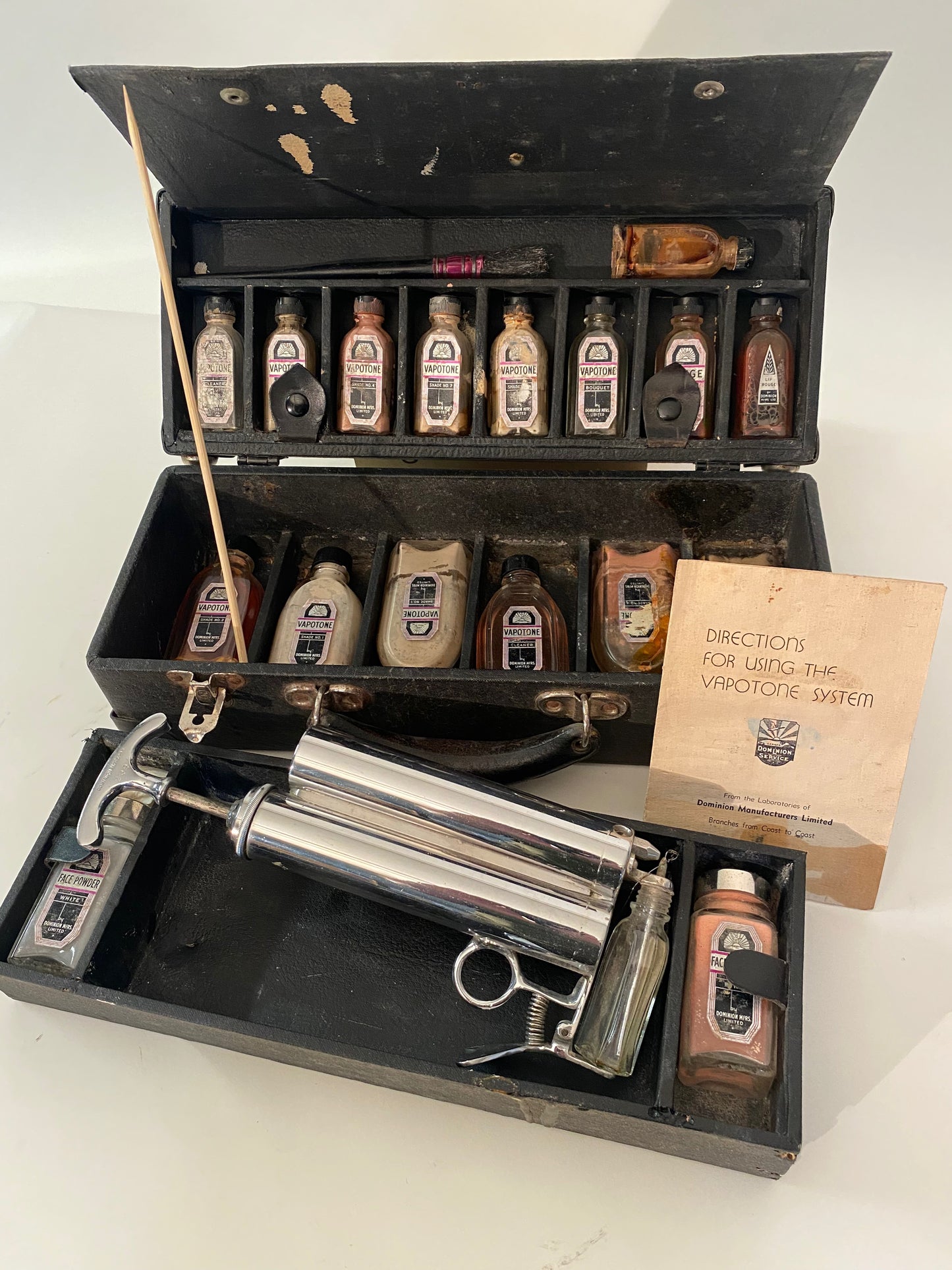 Vintage Mortician Make Up Kit